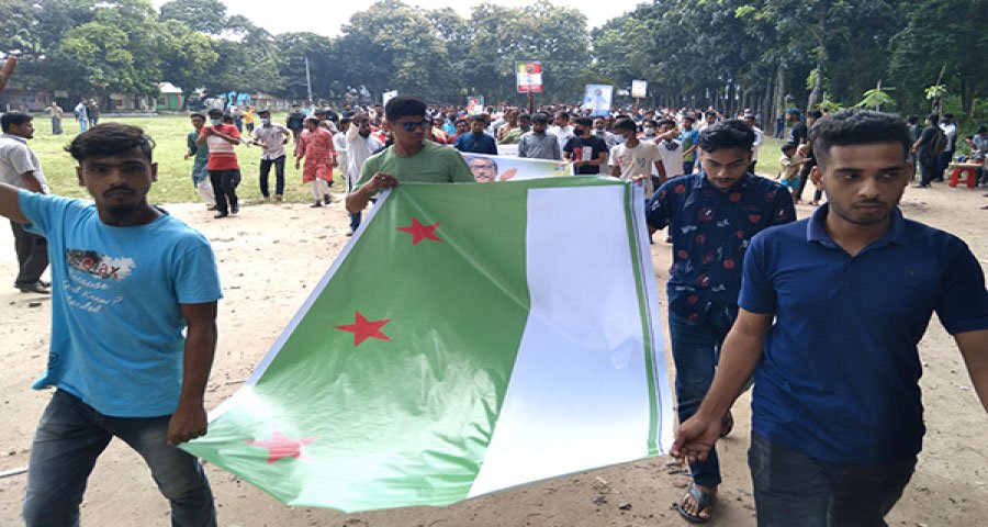 কিশোরগঞ্জে স্বেচ্ছাসেবক লীগের আনন্দ শোভাযাত্রা