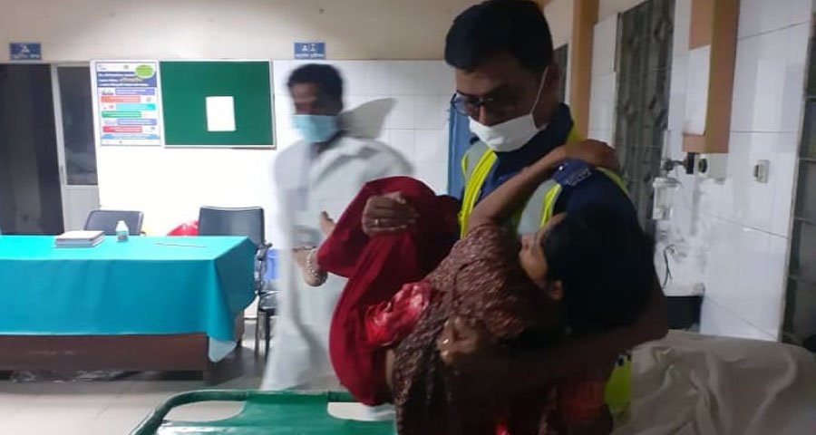 অসুস্থ স্ত্রীকে তালা দিয়ে আরেক স্ত্রীর কাছে স্বামী, উদ্ধার করল পুলিশ