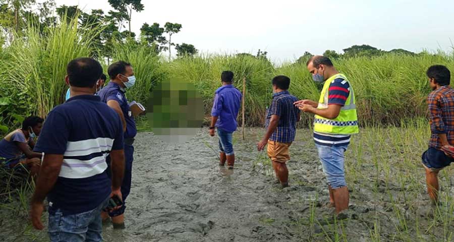 ঈশ্বরগঞ্জে কাশবনে মিলল অর্ধগলিত লাশ