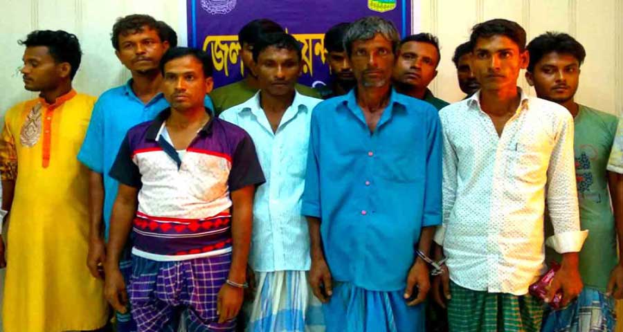 ময়মনসিংহের জেলা গোয়েন্দা পুলিশের অভিযানে ১২ জুয়ারি আটক