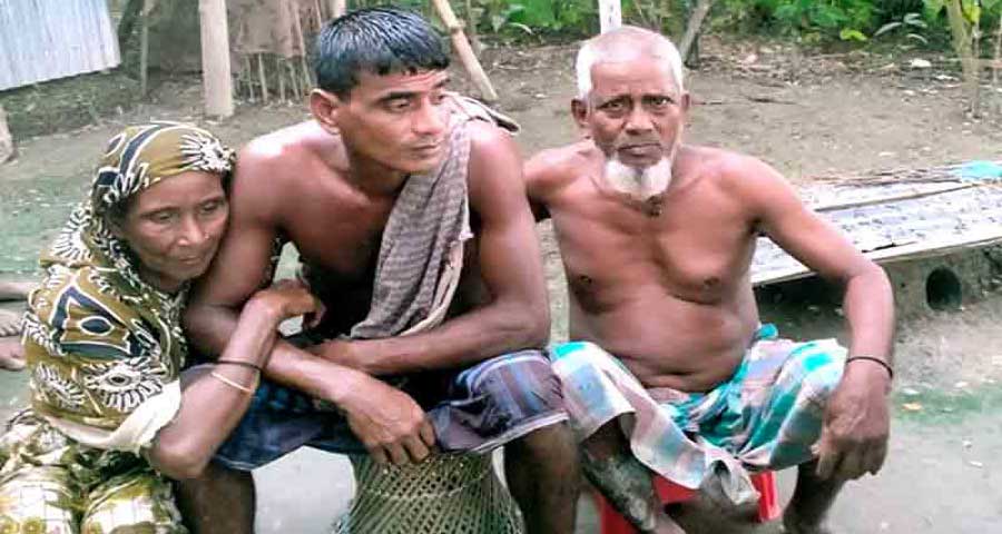 ১২ বছর পর মনসুর বাড়ি ফিরলেও ফিরে পাননি সংসার, স্ত্রী-সন্তান