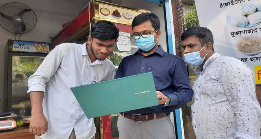 সিসিটিভি ফুটেজ দেখে যত্রতত্র ময়লা ফেলা ব্যক্তিদের মসিকের জরিমানা