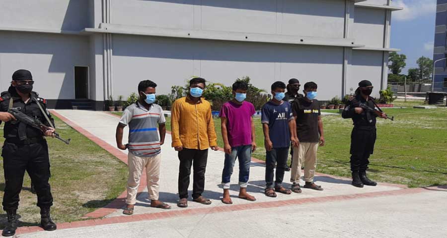 ময়মনসিংহে ট্রেন ডাকাতি ও হত্যার ঘটনায় র‌্যাবের হাতে গ্রেপ্তার ৫