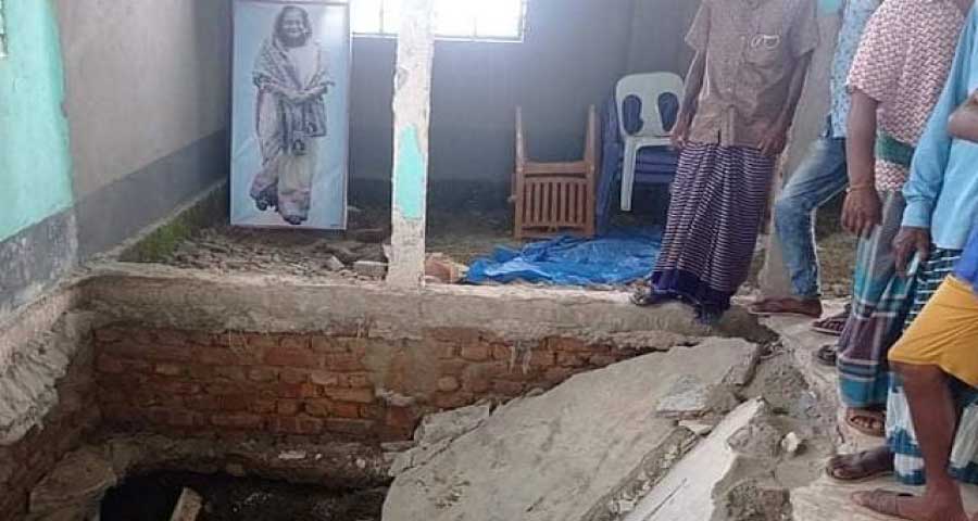 আওয়ামী লীগের বর্ধিত সভায় ফ্লোর ধসে আহত ১০