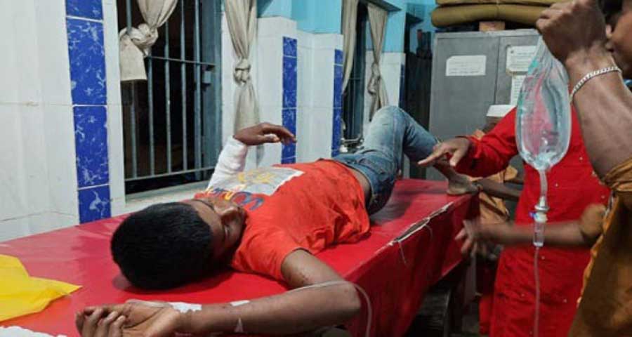 নালিতাবাড়ী পাথর ভাঙার সময় বিস্ফোরণে এক কিশোর আহত