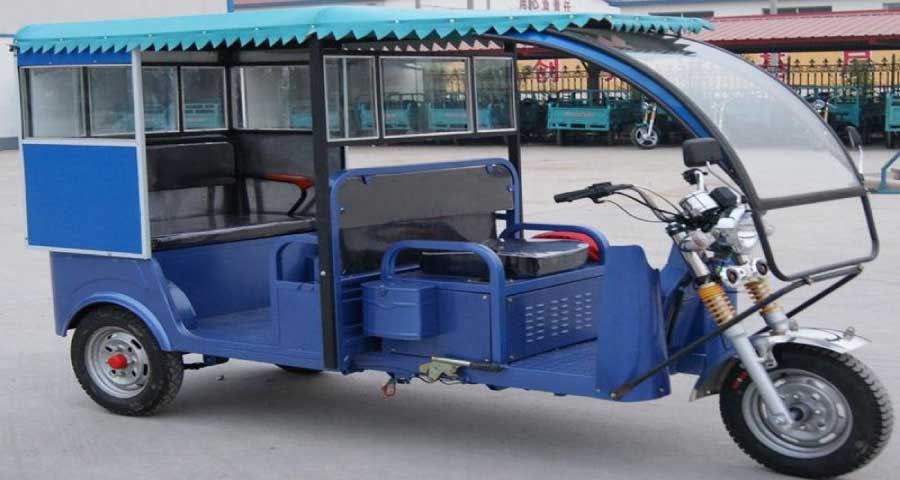 গৌরীপুরে ইজি বাইকচাপায় স্কুলছাত্রী নিহত