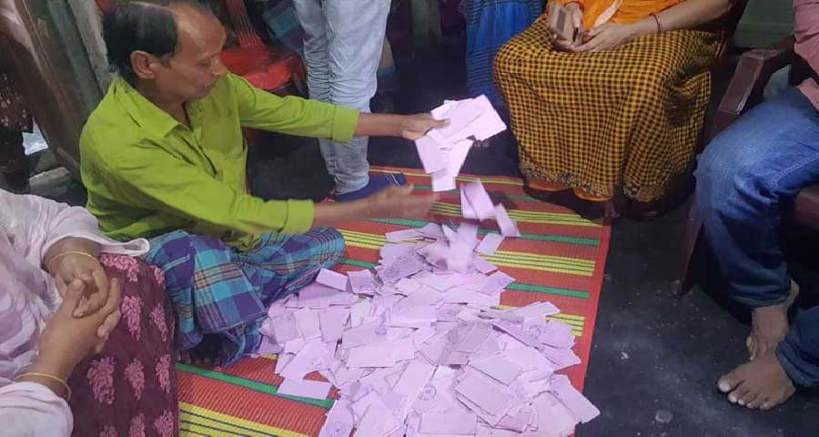 নির্বাচনের ৮ দিন পর ছাদে মিলল সিল মারা ব্যালট পেপার