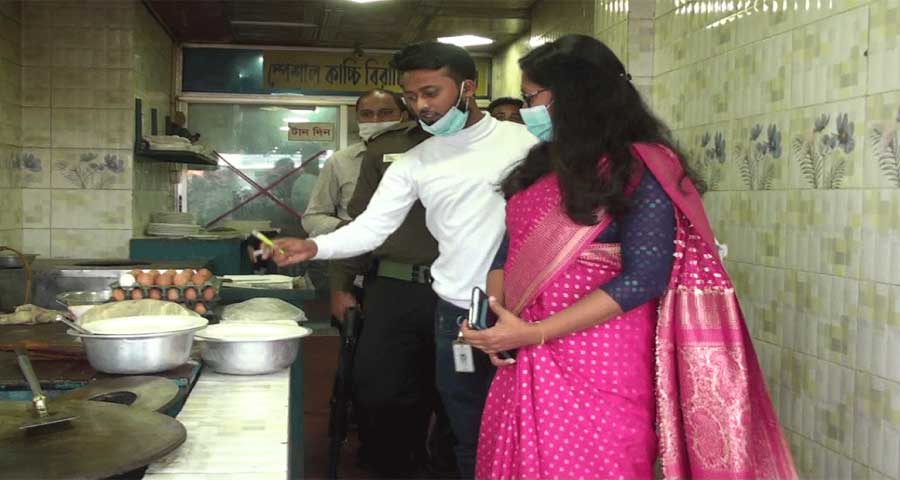 টাঙ্গাইলে খাবারের হোটেলে ভ্রাম্যমাণ আদালতের অভিযান