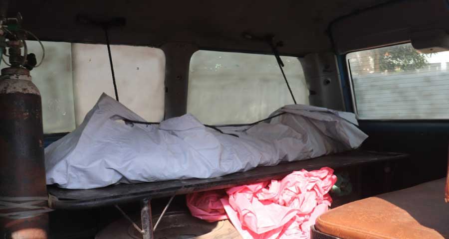 হালুয়াঘাটে ঘরের ভেতরে বৃদ্ধের গলাকাটা লাশ উদ্ধার