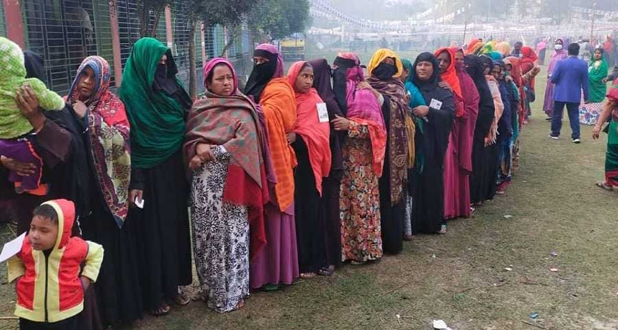 টাঙ্গাইলের ২১ ইউনিয়নে চলছে ভোট উৎসব