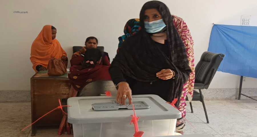 নেত্রকোনায় ১২টি ইউপিতে ভোট চলছে