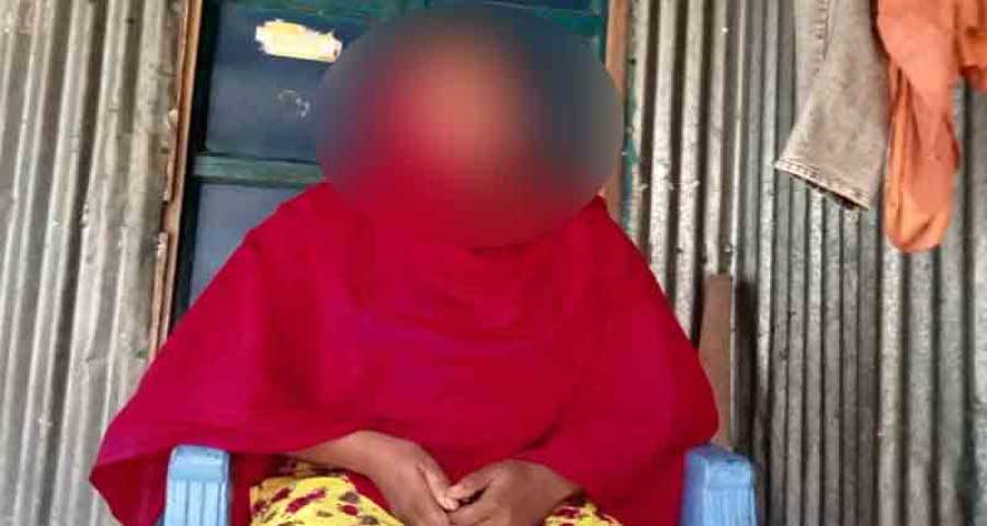 বিয়ের দাবিতে প্রেমিকের বাড়িতে প্রেমিকার অনশন