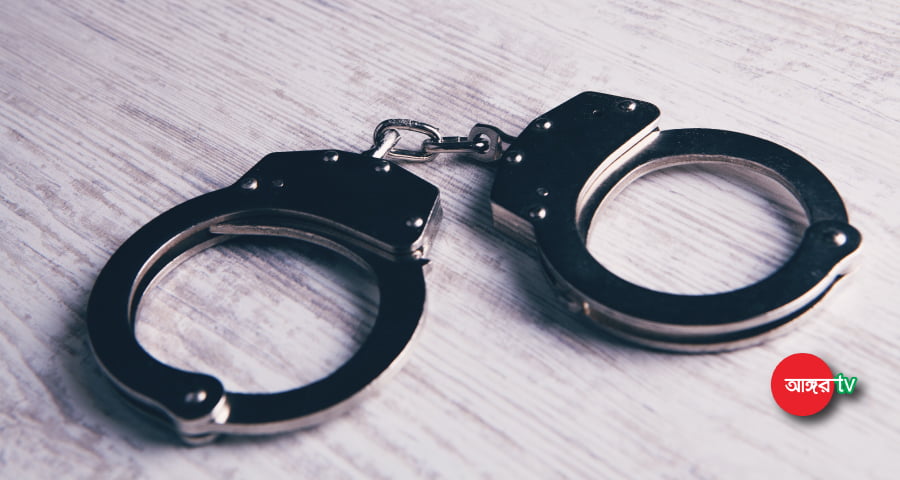 ঈশ্বরগঞ্জে মেয়ের গলায় ছুরি ধরে মাকে ধর্ষণের মূল হোতাসহ গ্রেপ্তার ২