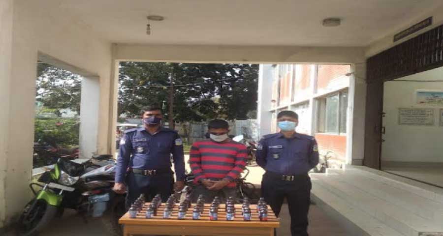 হালুয়াঘাটে ফেনসিডিলসহ মাদক ব্যবসায়ী গ্রেফতার