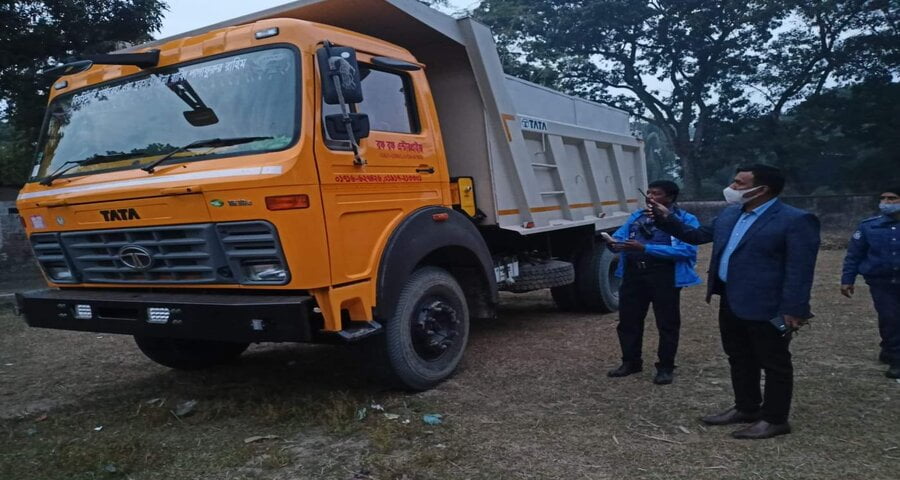 ময়মনসিংহে ট্রাক চাপায় তিন জন নিহত