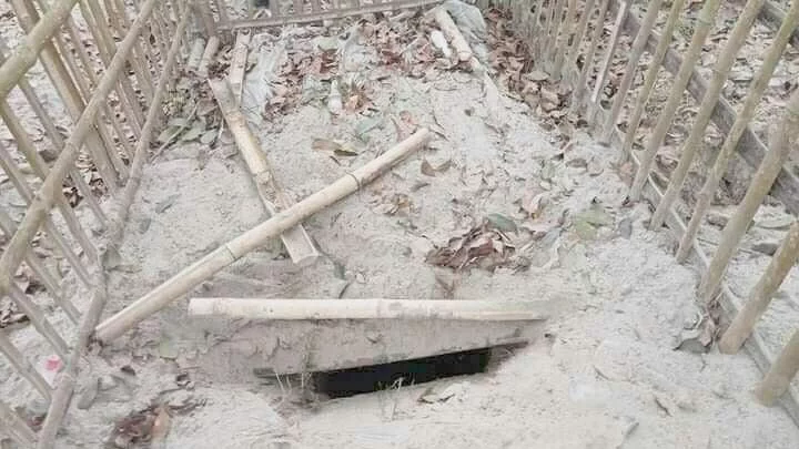 শেরপুরে কবর থেকে ১১ কঙ্কাল চুরি