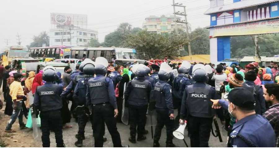 ভালুকায় শ্রমিক অসন্তোষ, মহাসড়ক অবরোধ