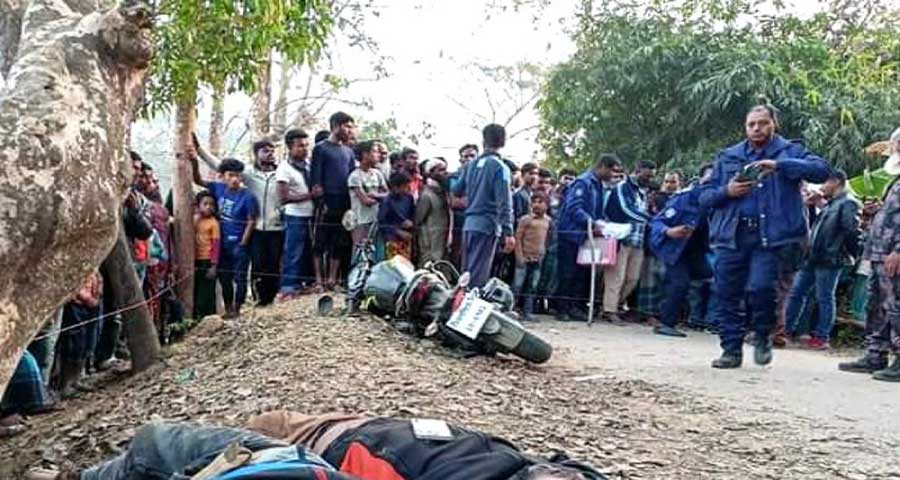 বেড়াতে গিয়ে দুর্ঘটনায় ঝরল দুই প্রাণ