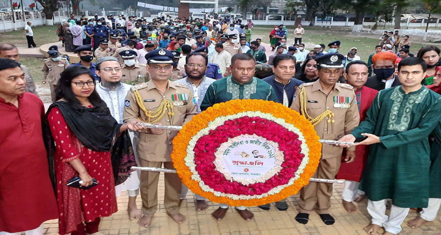 টাঙ্গাইলে জাতীয় দিবস উপলক্ষ্যে ফুলেল শ্রদ্ধাঞ্জলি
