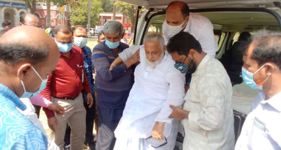 হঠাৎ অসুস্থ সাংসদ মাদানীকে এয়ার অ্যাম্বুলেন্সে ঢাকায় নেয়া হলো