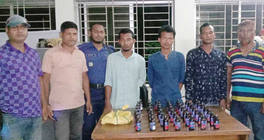 শেরপুরে ফেনসিডিলসহ গ্রেফতার ৩