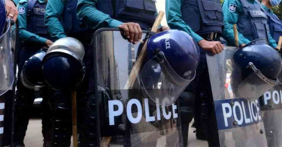 মাইকে ঘোষণা দিয়ে পুলিশের ওপর হামলা, আসামি ১৬৭