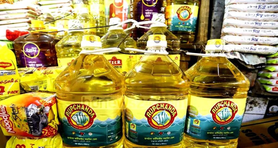 ৭ জেলায় প্রায় ২ লাখ লিটার তেল জব্দ, ৪ লাখ টাকা জরিমানা আদায়