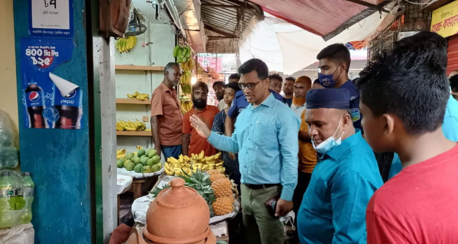 ফুটপাত দখল মুক্ত করতে মসিকের ভ্রাম্যমাণ আদালতের অভিযান