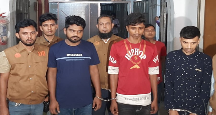 ২০ হাজার টাকার জন্য প্রাণ দিতে হয় মোজাম্মেলকে