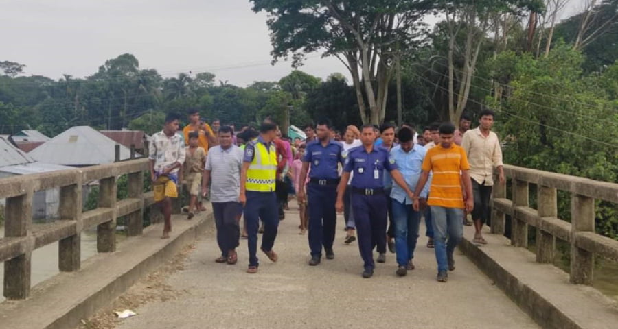 খালিয়াজুরিতে ইউপির পাশের দোকান থেকে ত্রাণ জব্দ