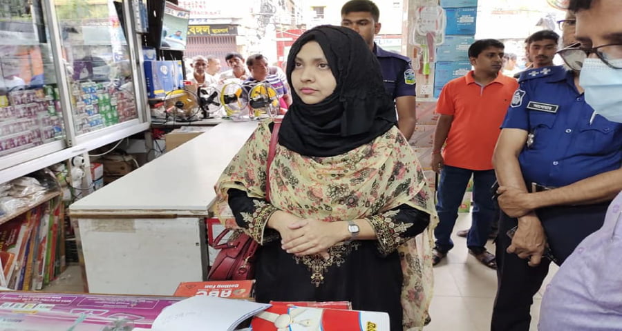 ময়মনসিংহে অতিরিক্ত মূল্যে পণ্য বিক্রয়, ভোক্তা অধিদপ্তর কর্তৃক জরিমানা