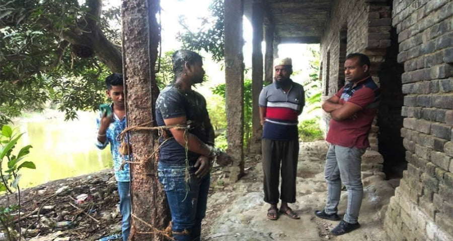 মাথায় ডিম ভেঙে বন্ধুর জন্মদিন পালন, আটক ছয় সহপাঠী