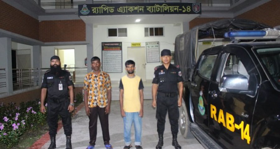 ডলার, সোনার পুতুল দেখিয়ে সব কেড়ে নেন তারা