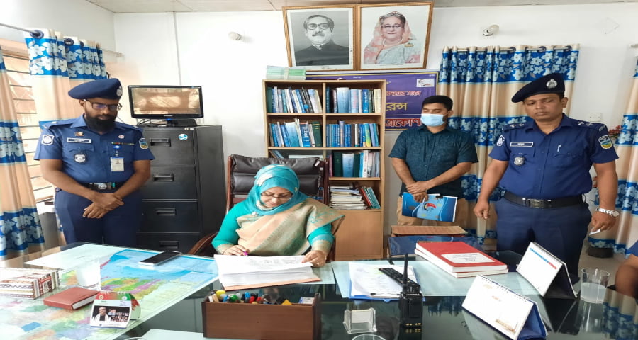 জিডি করতে এসে কেউ যেন হয়রানির শিকার না হয় : নেত্রকোনা ডিসি
