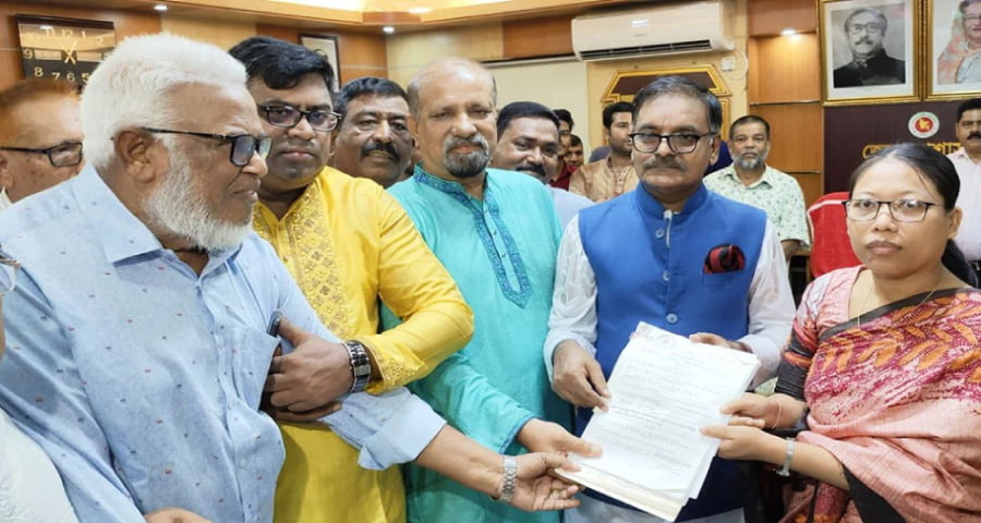 জামালপুর জেলা পরিষদ নির্বাচনে প্রার্থীদের মনোনয়নপত্র দাখিল