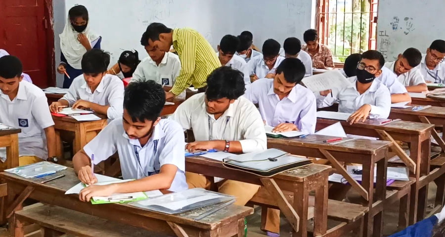 এসএসসির প্রথম দিনে ময়মনসিংহ বোর্ডে অনুপস্থিত ১০০২, বহিষ্কার ২