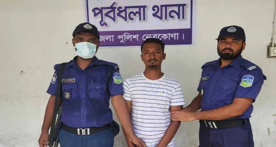 বাবাকে হত্যার জন্য ২০ হাজার টাকায় বন্ধুদের ভাড়া করে ছেলে