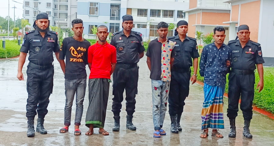 অটোরিকশা ছিনতাই করতেই চালককে খুন করে তারা