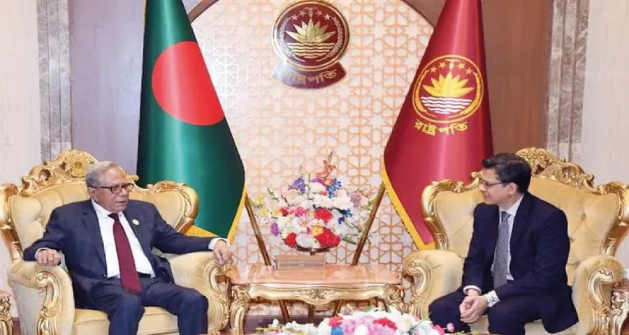 রাষ্ট্রপতির সাথে মন্ত্রিপরিষদ সচিবের সৌজন্য সাক্ষাৎ