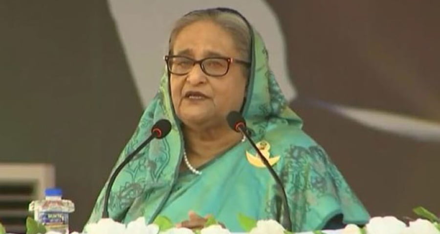 আওয়ামী লীগ দেশ ছেড়ে পালায় না : প্রধানমন্ত্রী