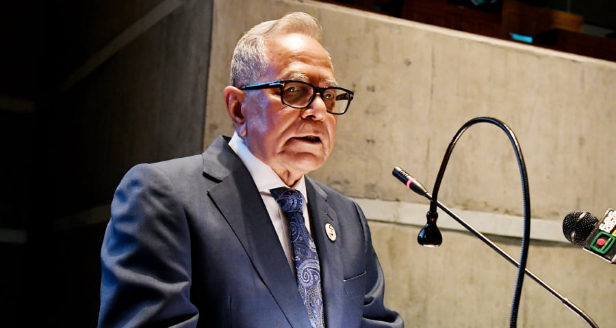 জনগণকে সেবা দেওয়া ডিসিদের দায়িত্ব, দয়া নয় : রাষ্ট্রপতি