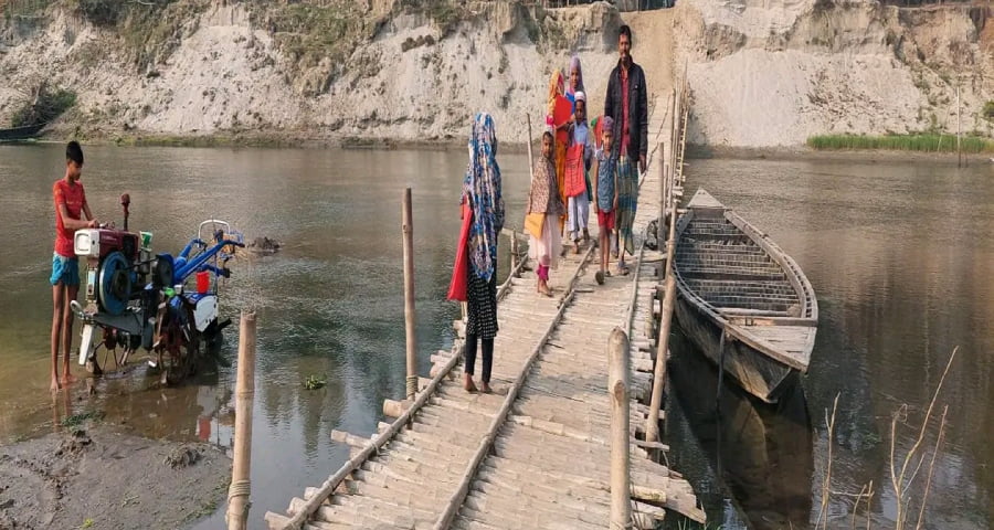 শেরপুরে সেতুর অভাবে দূর্ভোগে ১০ গ্রামের অর্ধলাখ মানুষ