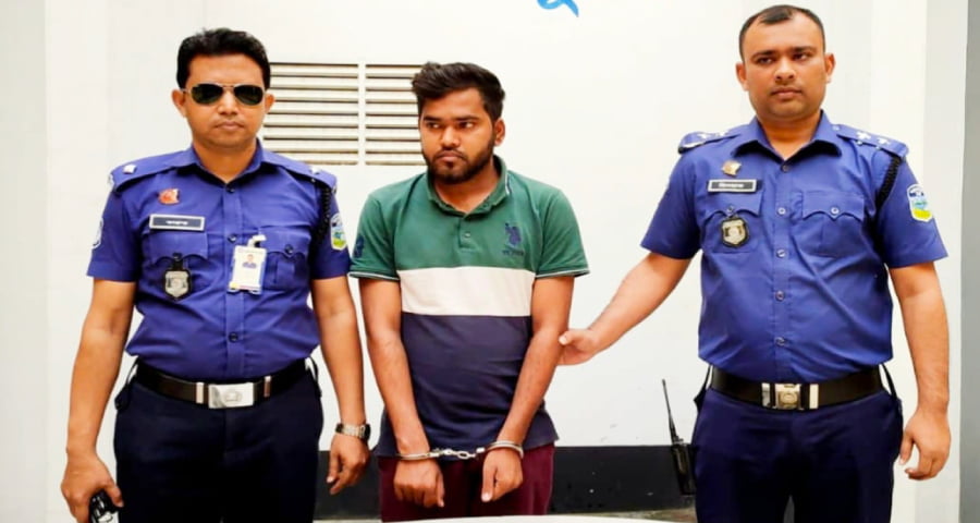 টাকা নিয়ে বনিবনা না হওয়ায় হোটেলে তরুণীকে গলাকেটে হত্যা