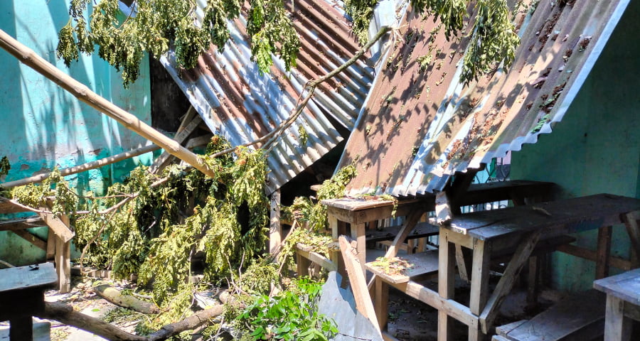 ঝড়ে বিধ্বস্ত পাঠদান ভবন, ফান্ড সংকটে হচ্ছে না সংস্কার