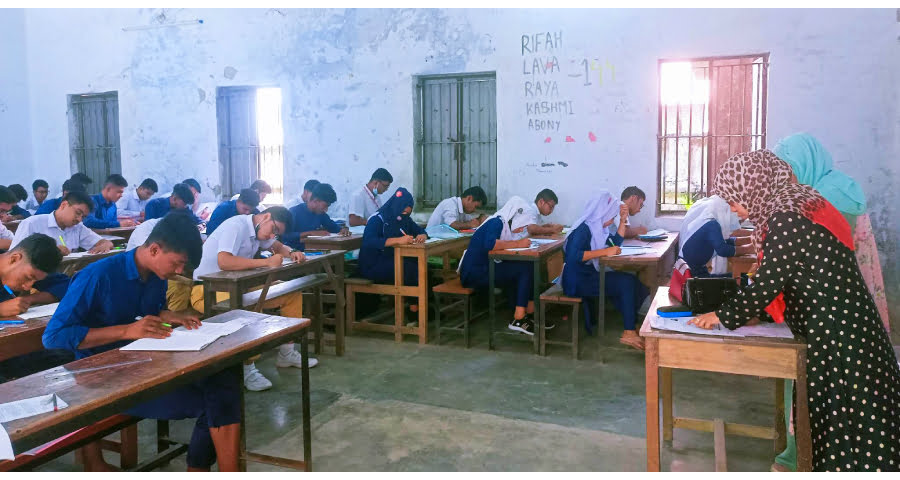 ময়মনসিংহ বোর্ডে প্রথম দিনে অনুপস্থিত ৯৭৮ পরীক্ষার্থী