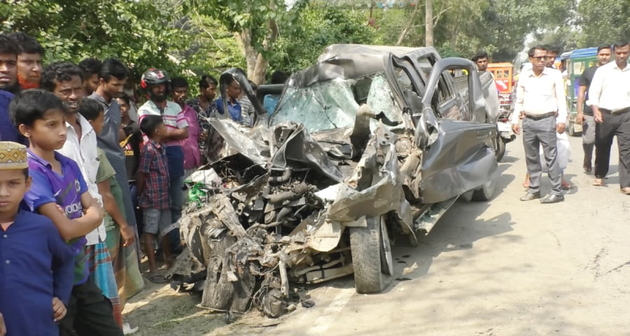জামালপুরের মেলান্দহে ট্রাক-পিকআপভ্যান সংঘর্ষে তিনজনের মৃত্যু