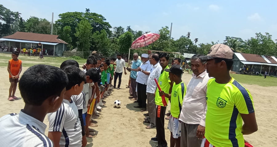 ঈশ্বরগঞ্জে বঙ্গবন্ধু ও বঙ্গমাতা গোল্ডকাপ ফুটবল টুর্নামেন্টের উদ্বোধন
