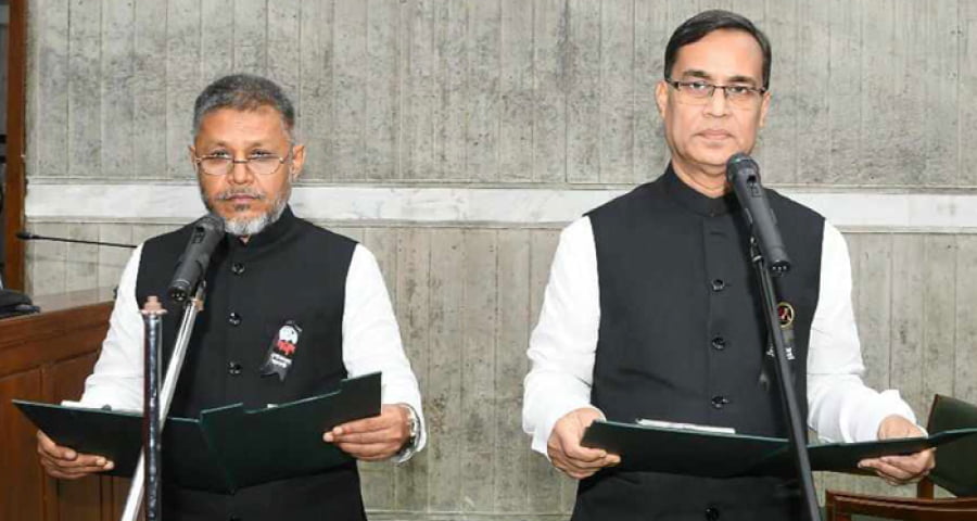 শপথ নিলেন নবনির্বাচিত সংসদ সদস্য সাজ্জাদুল হাসান ও মহিউদ্দিন বাচ্চু