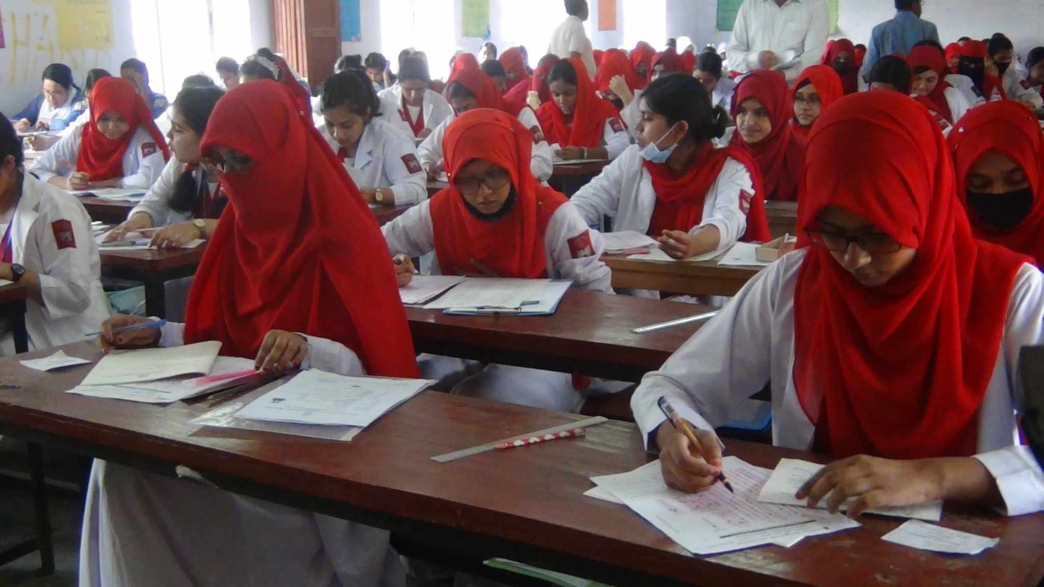 এইচএসসির প্রথম দিনে ময়মনসিংহ বোর্ডে অনুপস্থিত ৩৫৬ পরীক্ষার্থী