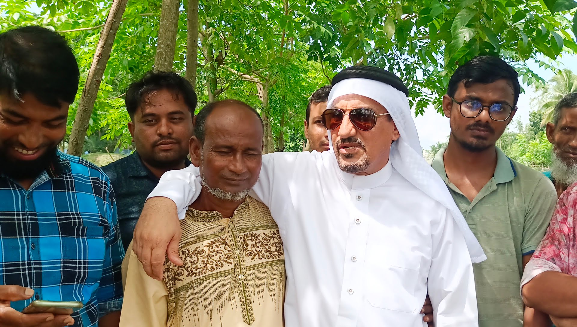 বাংলাদেশি কর্মীর গ্রাম দেখে মুগ্ধ সৌদি মালিক